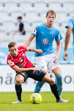 Trelleborgs Felix Hörberg och Malmö FFs Hugo Andersson