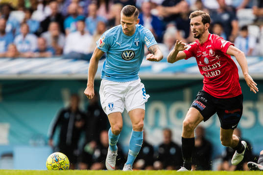 Malmö FFs Arnór Ingvi Traustason och Trelleborgs
