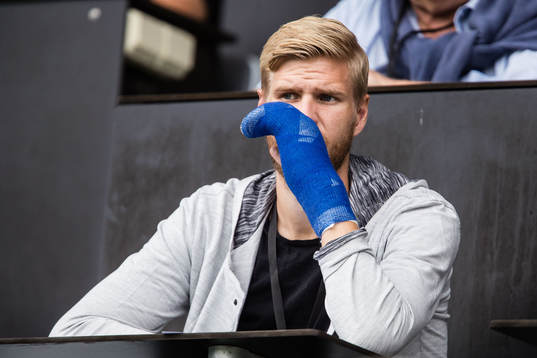Malmö FFs målvakt Fredrik Andersson på läktaren
