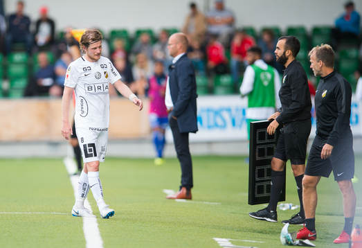 Häckens Erik Friberg byts ut