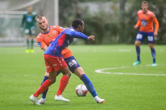 Aron Elís Thrándarson of Aalesund and Mohammed Ahamed of