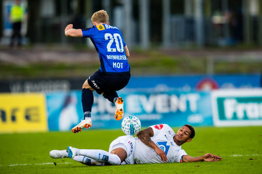 Ola Brynhildsen of Stabæk and Lunan Ruben Gabrielsen of