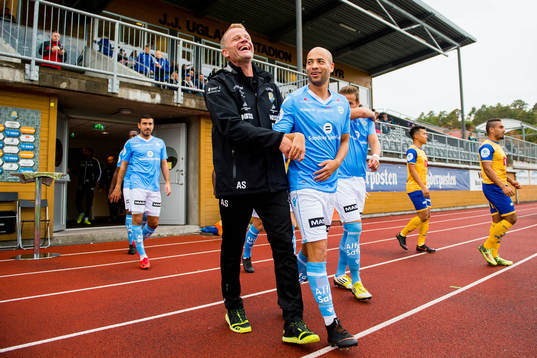 Arne Sandstø, head coach of Jerv, and Kristian Brix of