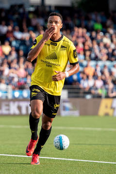 Kevin Kabran of Start celebrates