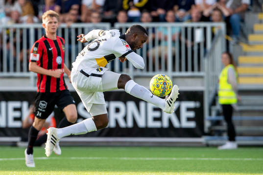 Bläddra bland fler bilder av Fotboll, Allsvenskan, Brommapojkarna - AIK