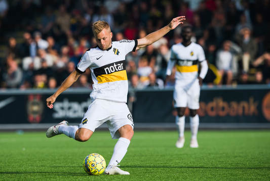 s Sebastian Larsson