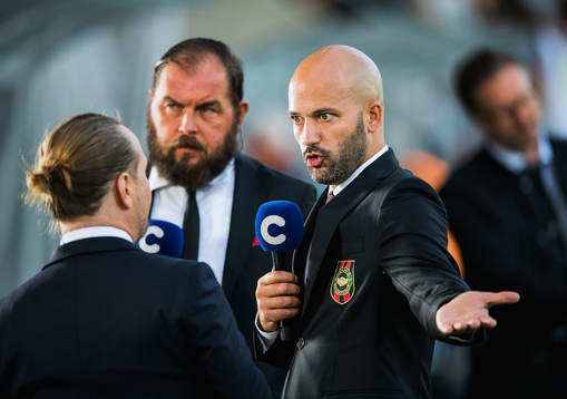 Brommapojkarnas tränare Luis Pimenta i en intervju