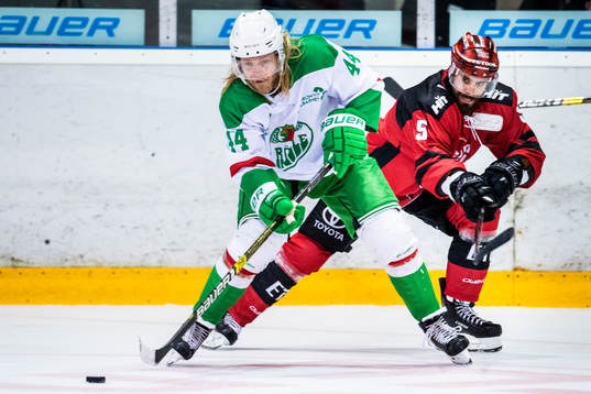 Rögles Olle Liss och Kölns Felix Schutz
