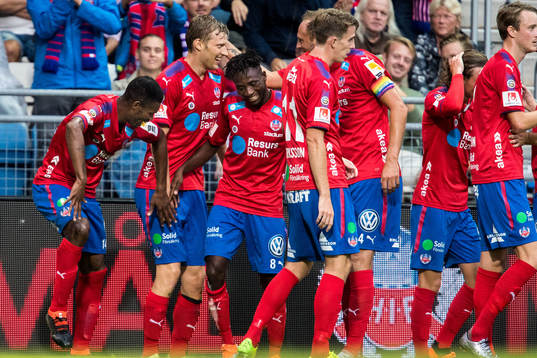 Helsingborgs Andri Runar Bjarnason jublar med lagkamrater