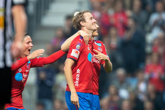 Helsingborgs Rasmus Jönsson jublar