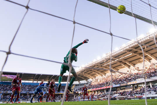 IFK Göteborgs Vajebah Kaliefah Sakor nickar in 2-1 bakom