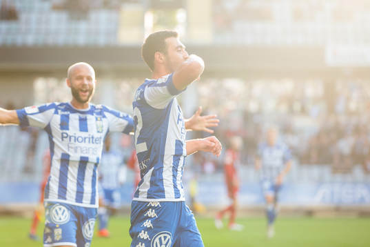 IFK Göteborgs Giorgi Kharaishvili jublar med Robin Söder