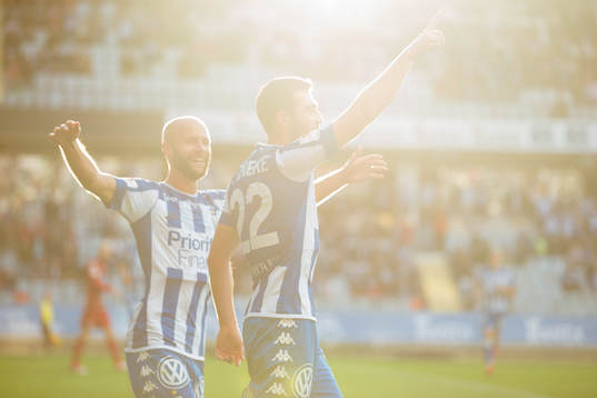 IFK Göteborgs Giorgi Kharaishvili jublar med Robin Söder