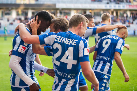 IFK Göteborgs Vajebah Kaliefah Sakor jublar med Patrik