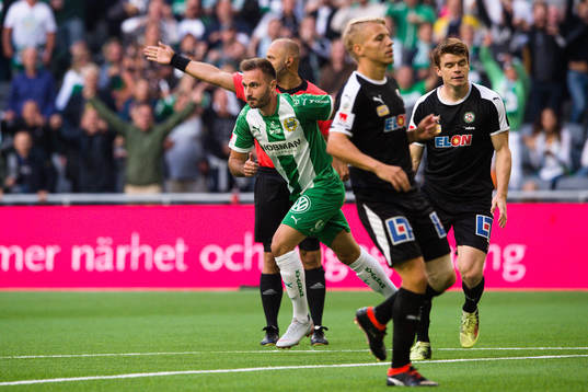 Hammarbys Muamer Tankovic jublar