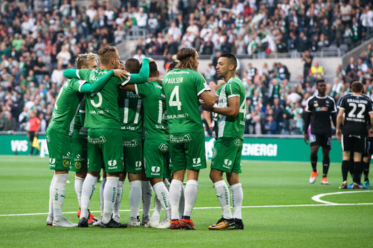 Hammarbys spelare jublar