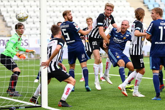 under fotbollsmatchen i Svenska Cupen mellan Sylvia och