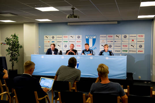 Press officer Peter Åhlander, head coach Uwe Rösler,