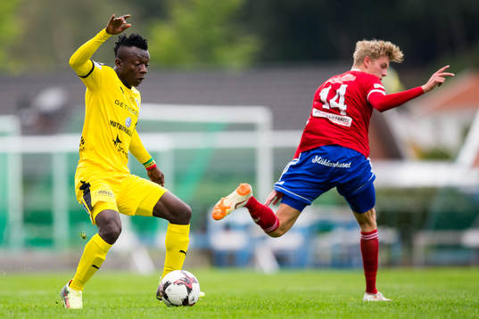 Halmstads Thomas Boakye mot Sävedalens Alexander