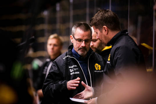Skellefteås tränare Tommy Samuelsson och assisterande