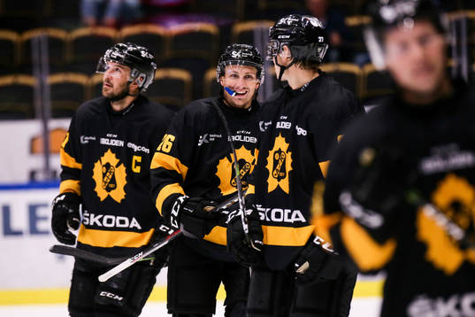 Skellefteås Patrik Norén jublar