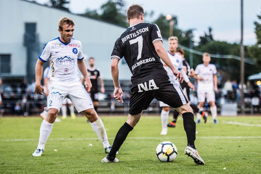 Örebros 7 Johan Bertilsson utmanar Akropolis 2  Viktor
