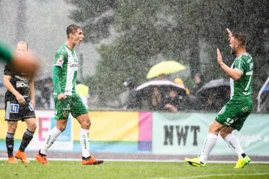 Hammarbys Leo Bengtsson jublar