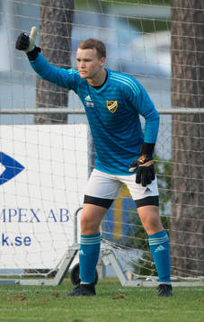 IFK Hässleholms målvakt Adam Larsson i matchen i division