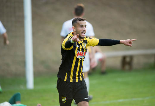 IFK Hässleholms Mohammed Hamdan har gjort mål och jublar