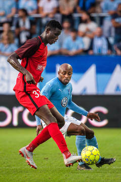 Paul Onuachu of Midtjylland and Fouad Bachirou of Malmö FF