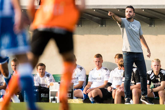 IFK Göteborgs tränare Poya Asbaghi