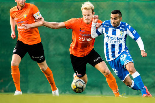 Torns Adam Olofsson och IFK Göteborgs Sargon Abraham