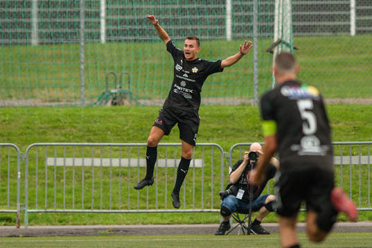 Hisingbackas Haris Skenderovic jublar