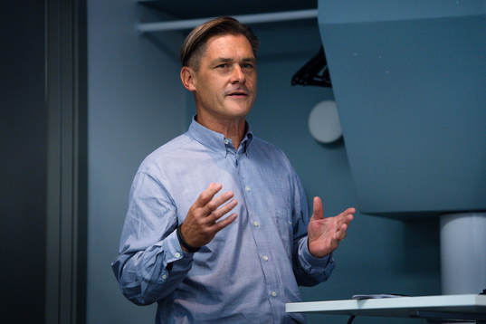 Dr Tim Crabbe