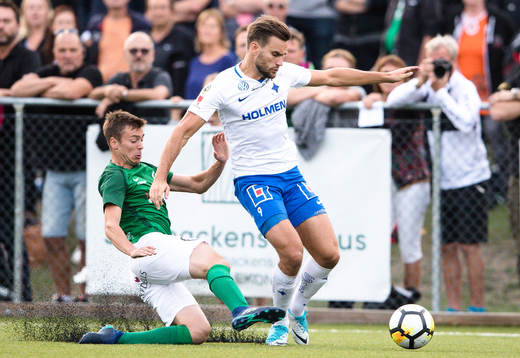Brottbys Luca Franzi och Norrköpings Johannes Vall