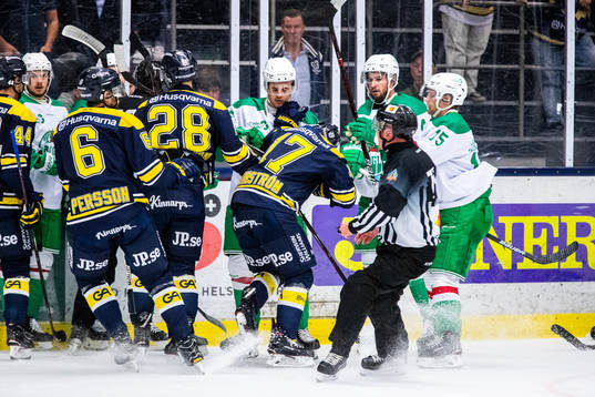 Bråk mellan spelarna
