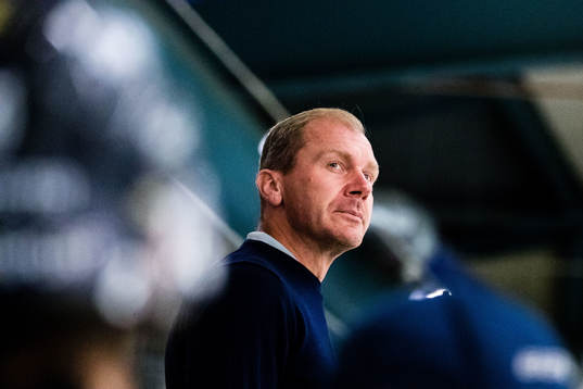 s tränare Johan Lindbom