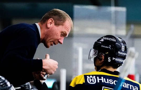 s tränare Johan Lindbom