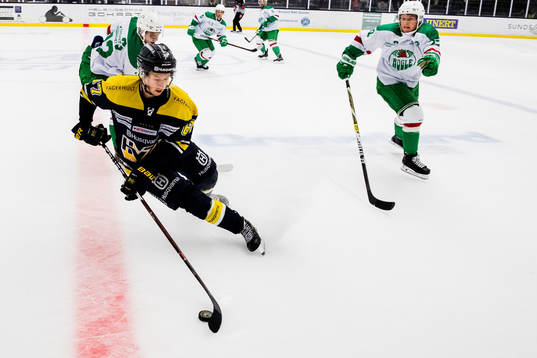 s Christoffer Törngren och Rögles Rasmus Sandin