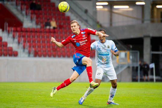 Helsingborgs Anda Runar Bjärnason och Gefles Netan Sansara