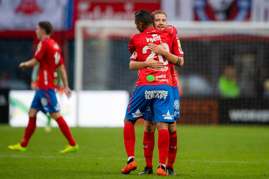 Helsingborgs Wanderson do Carma och Darijan Bojanic jublar