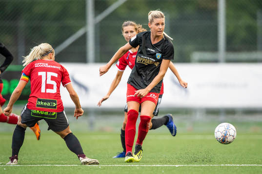 Göteborgs Olivia Schough mot Limhamn Bunkeflos Mia Persson