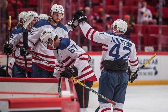 forward Joakim Nordström firar mål