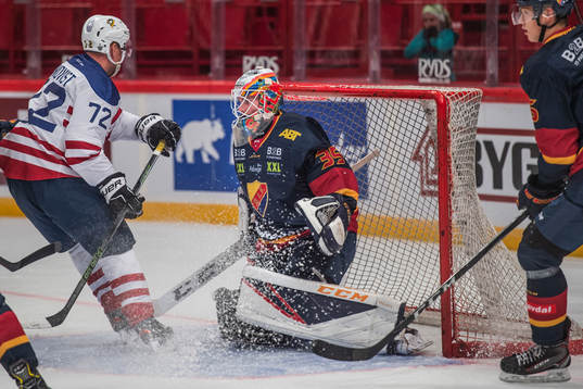forward Patric Hörnqvist och målvakt Robin Jensen