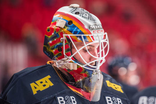 målvakt Robin Jensen ser deppig ut