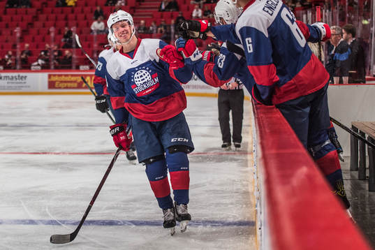 forward Jesper Bratt