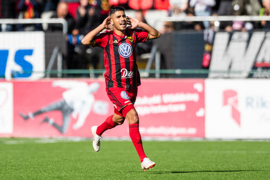 Östersunds Hosam Aiesh jublar
