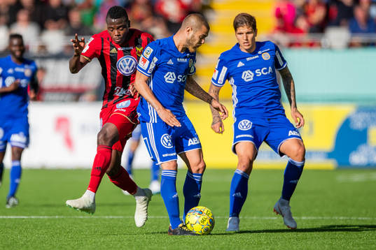 Östersunds Patrick Kpozo och Sundsvalls Juan Jose