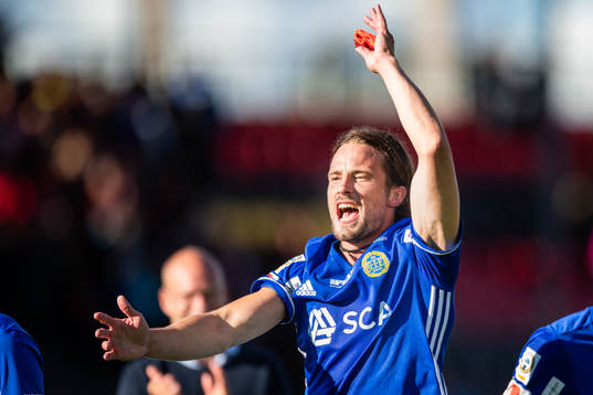 Sundsvalls Linus Hallenius jublar