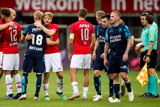 Martin Ødegaard of Vitesse and Fredrik Midtsjø of AZ